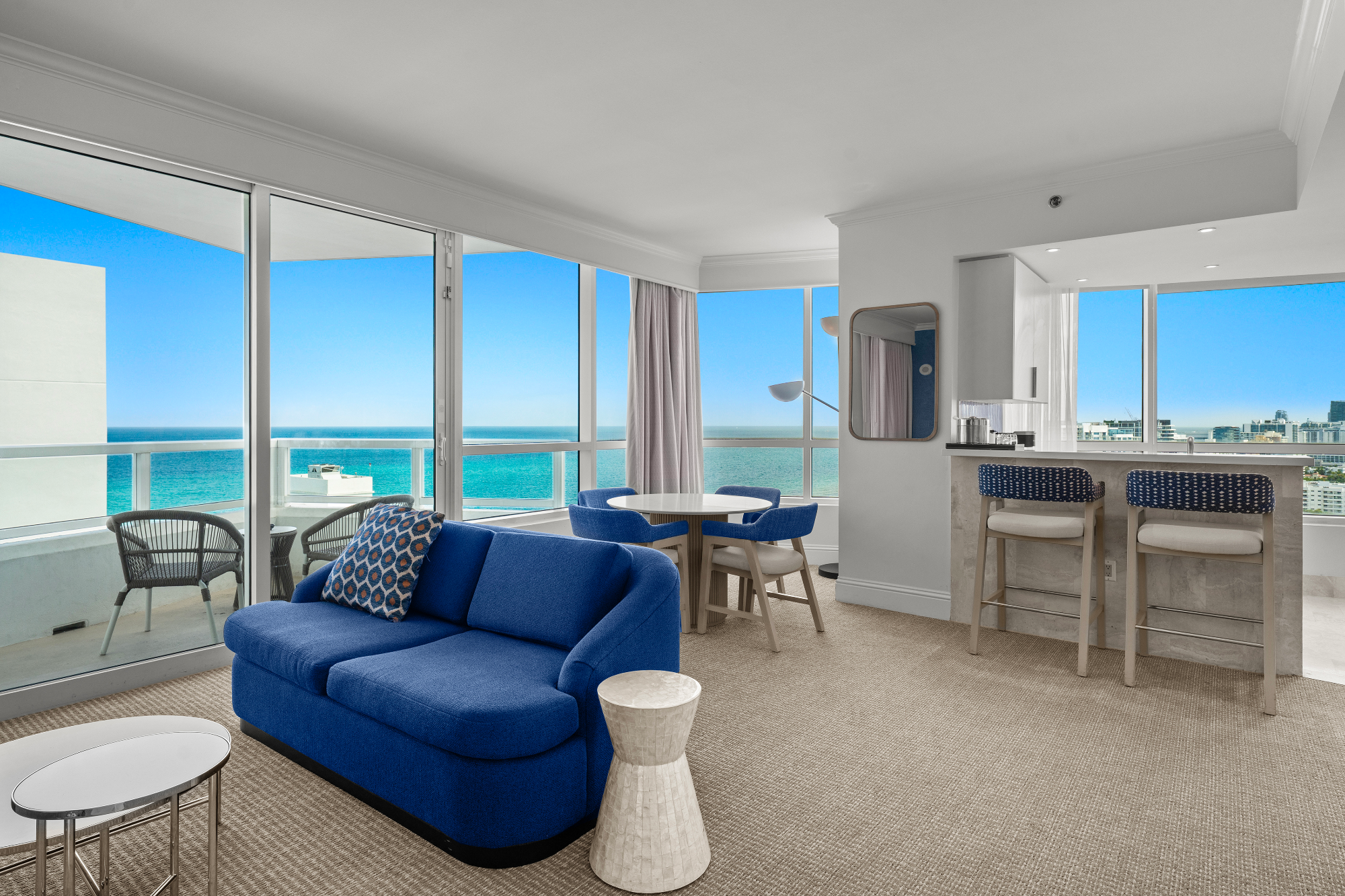 22204 - Oceanfront 22nd Flr 1 Bd / 2 Ba in Fontainebleau