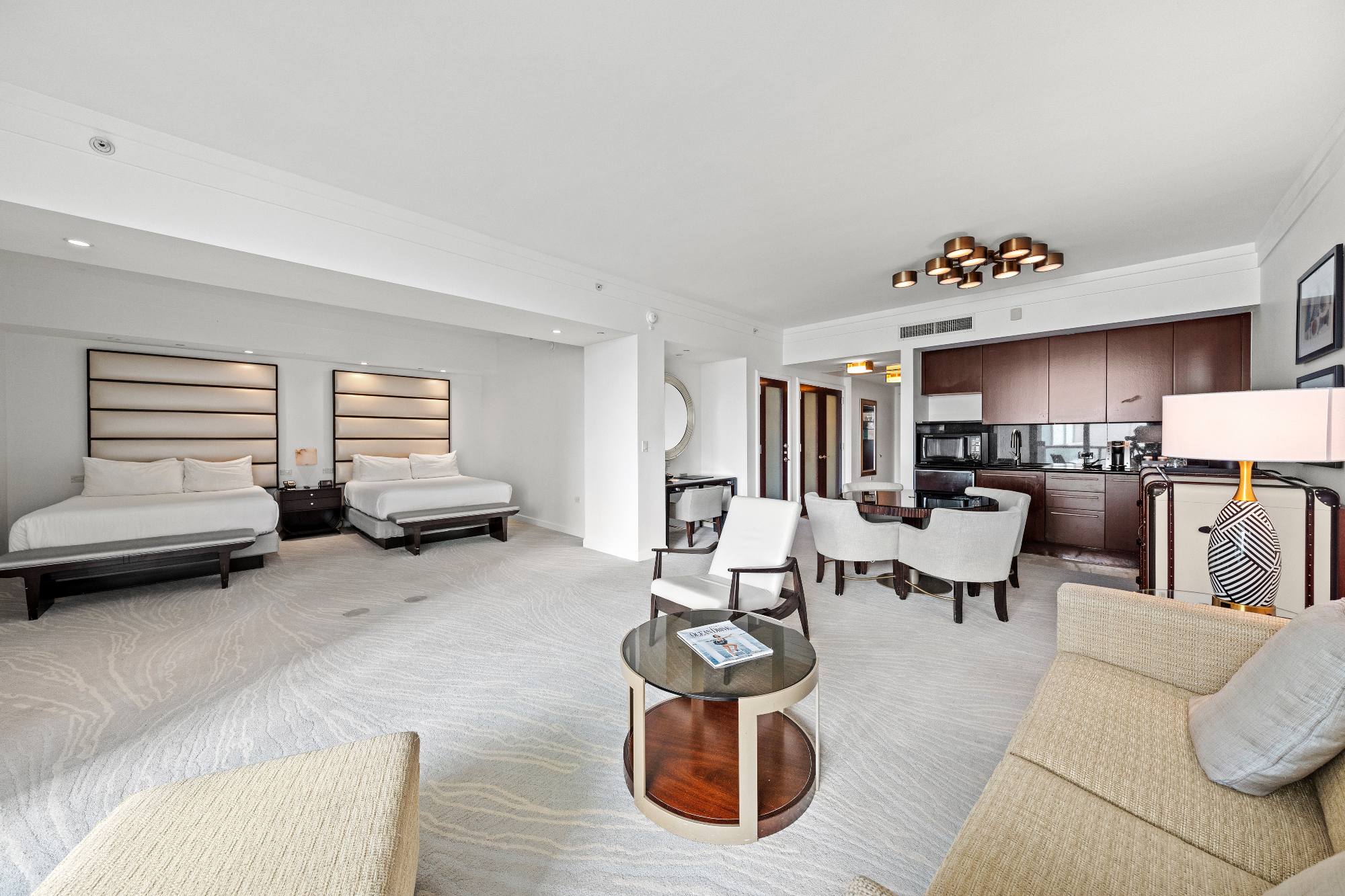 30719 - Fontainebleau Sorrento Large Junior Suite 2 Queen Beds